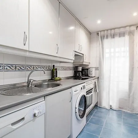 Διαμέρισμα Amazing 2-bedroom Retreat In Nueva Andalucia, Steps From Centro Plaza *