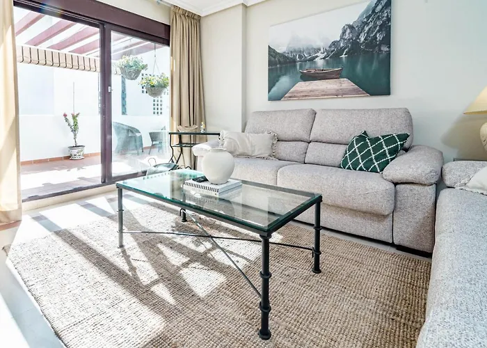 Apartment Amazing 2-bedroom Retreat In Nueva Andalucia, Steps From Centro Plaza Marbella