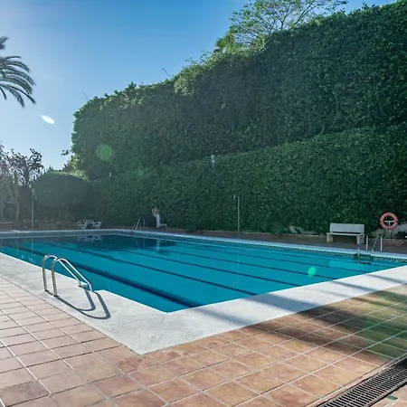 Amazing 2-bedroom Retreat In Nueva Andalucia, Steps From Centro Plaza