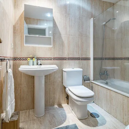 Apartment Amazing 2-bedroom Retreat In Nueva Andalucia, Steps From Centro Plaza