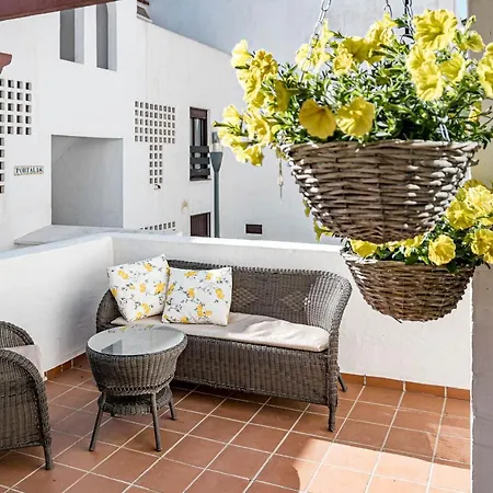 Apartman Amazing 2-bedroom Retreat In Nueva Andalucia, Steps From Centro Plaza
