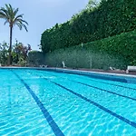 Amazing 2-bedroom Retreat In Nueva Andalucia, Steps From Centro Plaza *