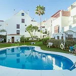 Amazing 2-bedroom Retreat In Nueva Andalucia, Steps From Centro Plaza شقة