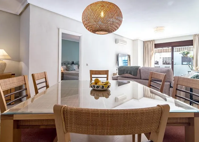 Apartment Amazing 2-bedroom Retreat In Nueva Andalucia, Steps From Centro Plaza Marbella